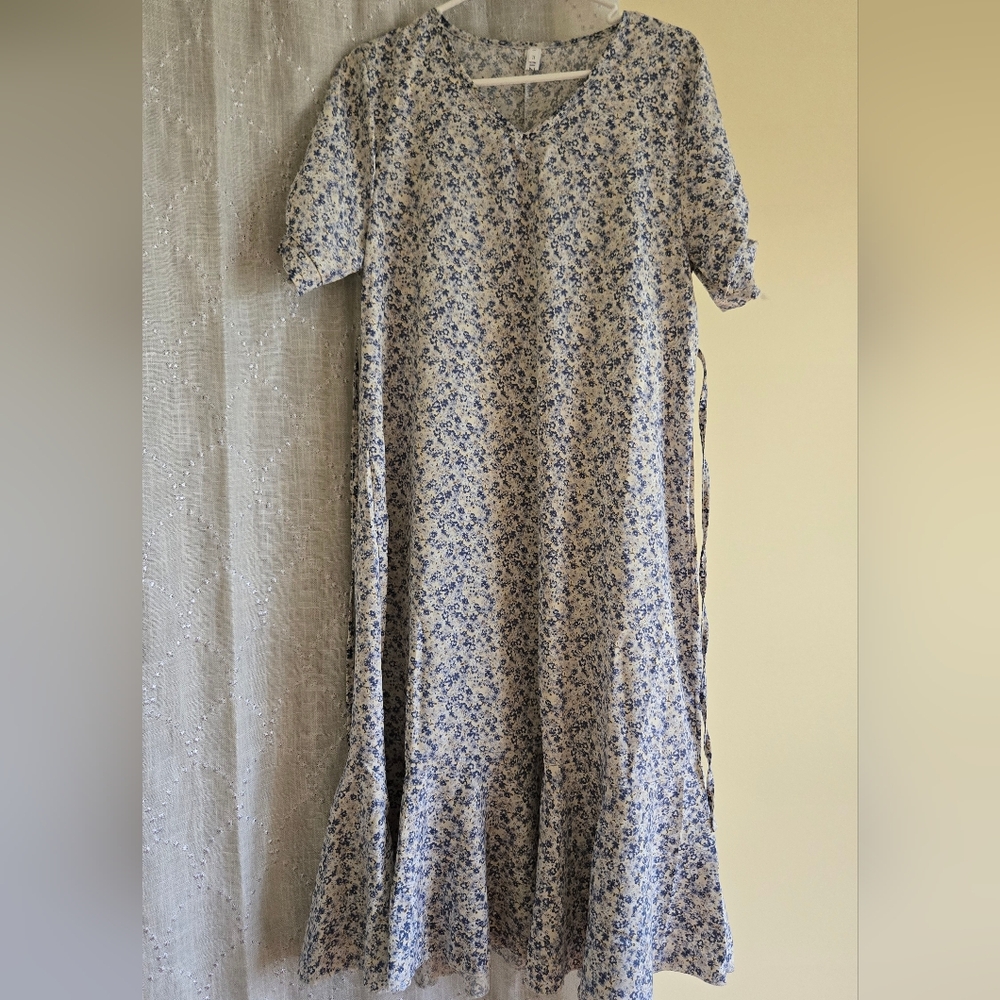 YesStyle Blue Floral Maxi Dress
